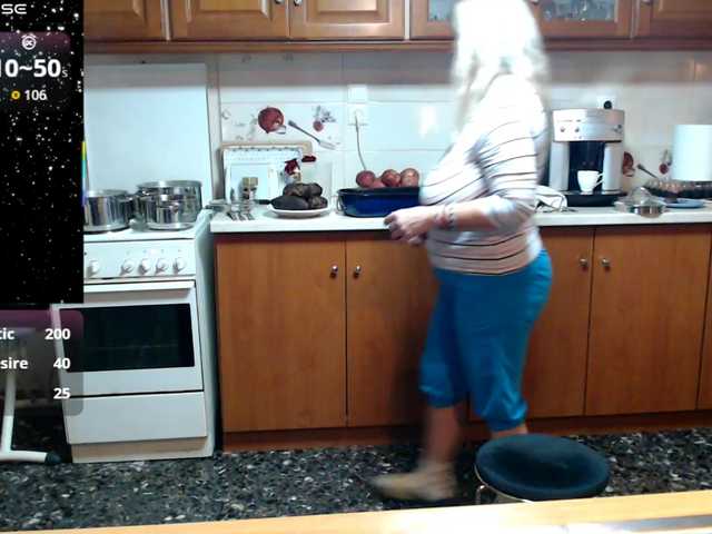 JennaDeluxe's BongaCams show and profile