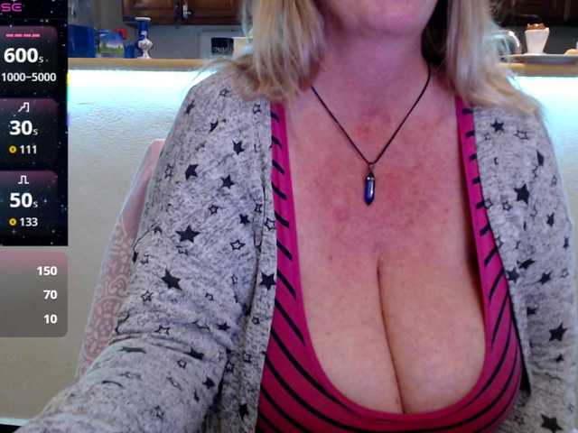 JennaDeluxe's BongaCams show and profile