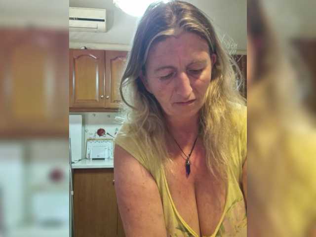 JennaDeluxe's BongaCams show and profile