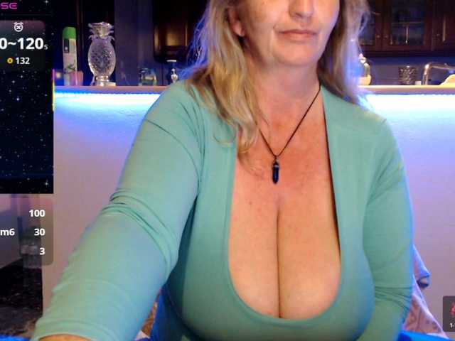 JennaDeluxe's BongaCams show and profile