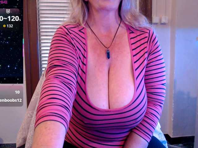 JennaDeluxe's BongaCams show and profile