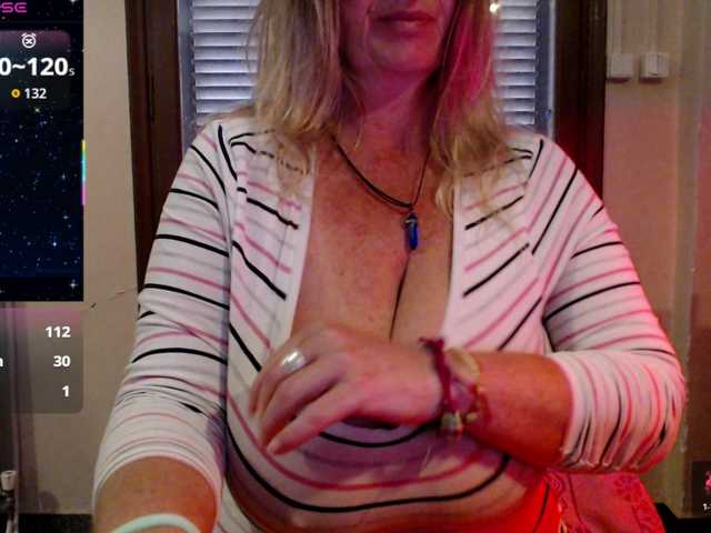 JennaDeluxe's BongaCams show and profile