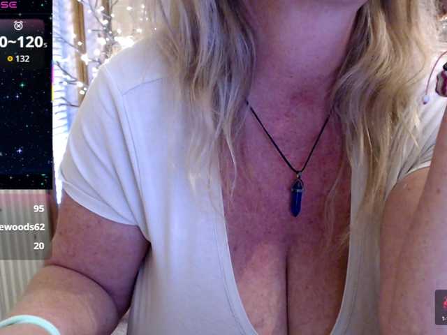 JennaDeluxe's BongaCams show and profile