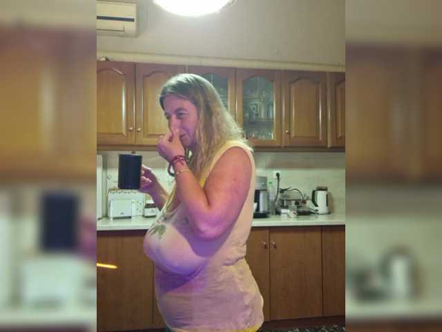 JennaDeluxe's BongaCams show and profile