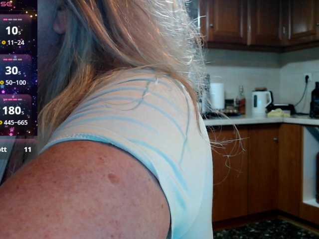 JennaDeluxe's BongaCams show and profile