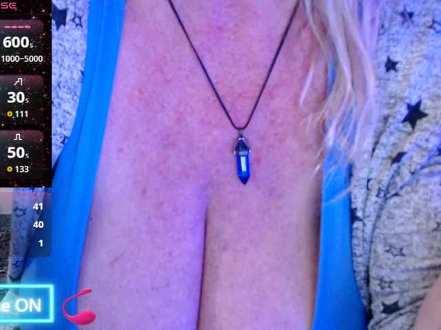 JennaDeluxe's BongaCams show and profile