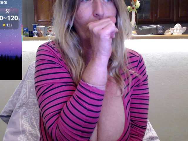 JennaDeluxe's BongaCams show and profile