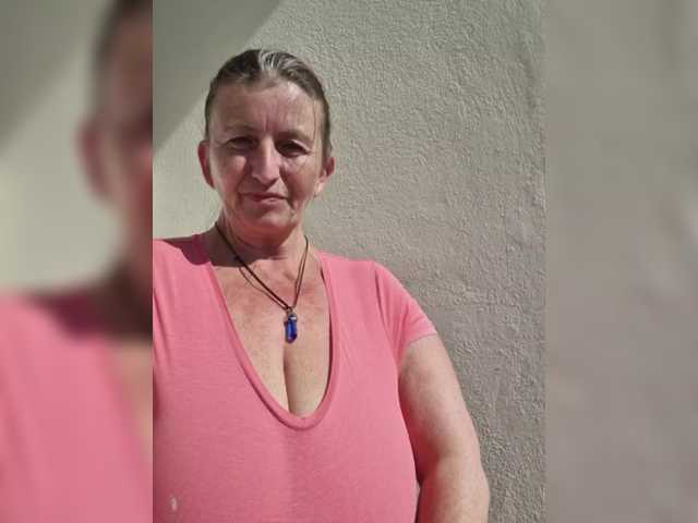 JennaDeluxe's BongaCams show and profile