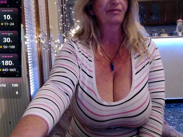 JennaDeluxe's BongaCams show and profile