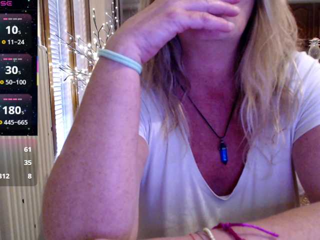 JennaDeluxe's BongaCams show and profile