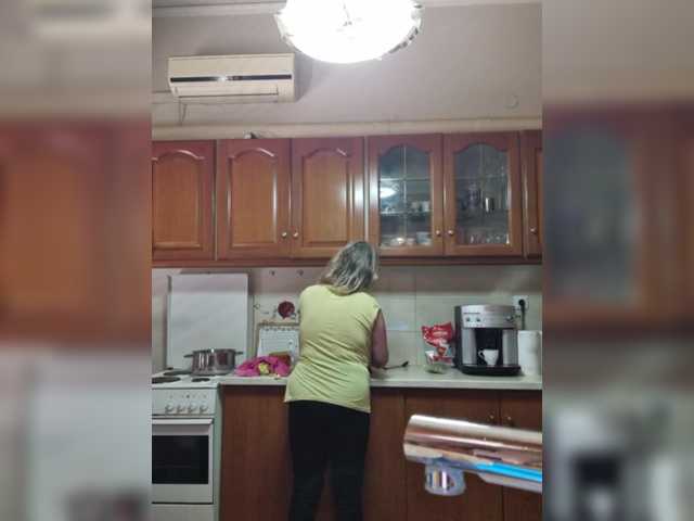 JennaDeluxe's BongaCams show and profile