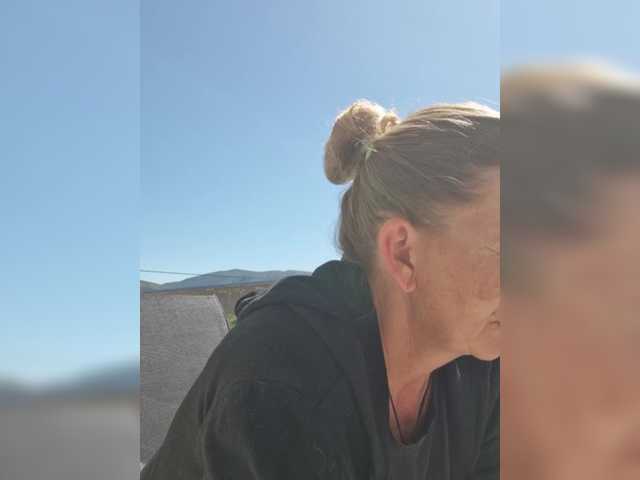 JennaDeluxe's BongaCams show and profile