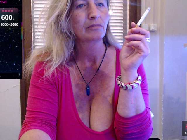 JennaDeluxe's BongaCams show and profile