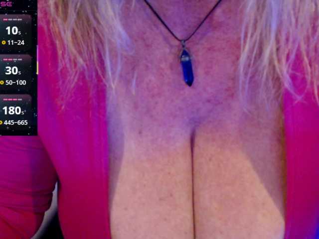 JennaDeluxe's BongaCams show and profile