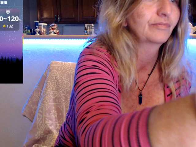 JennaDeluxe's BongaCams show and profile