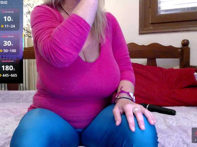 JennaDeluxe's BongaCams show and profile