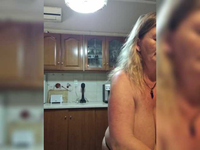 JennaDeluxe's BongaCams show and profile