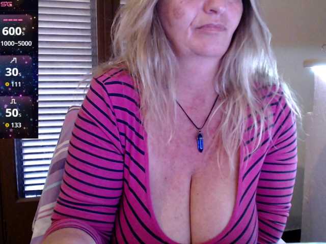 JennaDeluxe's BongaCams show and profile