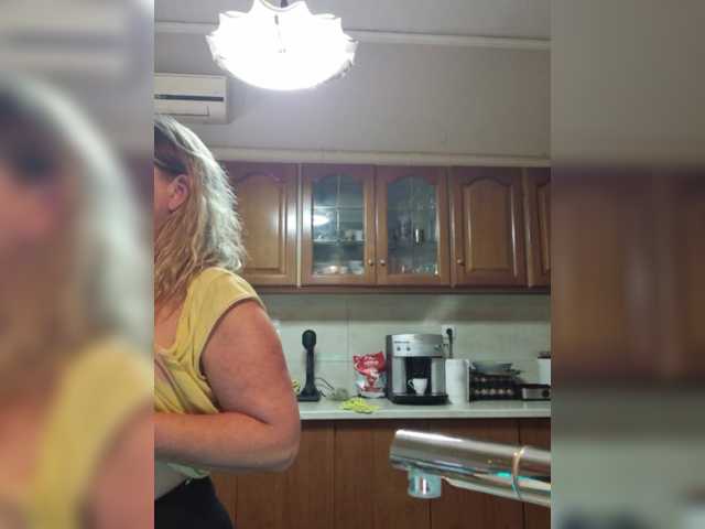 JennaDeluxe's BongaCams show and profile