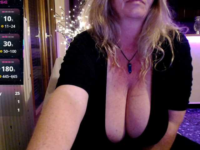 JennaDeluxe's BongaCams show and profile