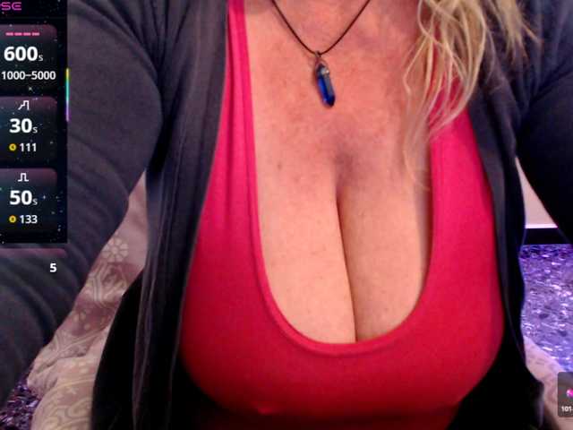 JennaDeluxe's BongaCams show and profile