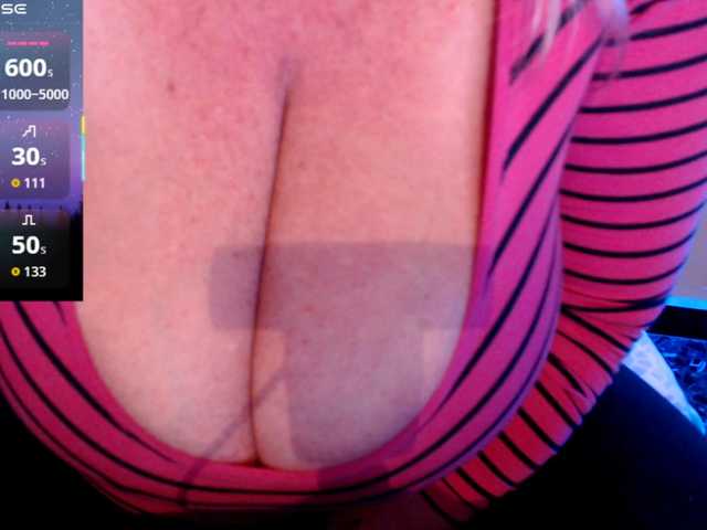 JennaDeluxe's BongaCams show and profile