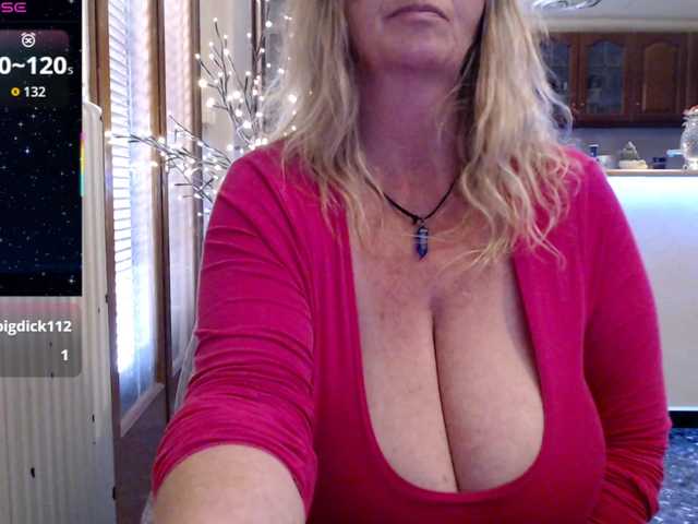 JennaDeluxe's BongaCams show and profile