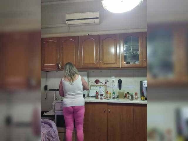 JennaDeluxe's BongaCams show and profile