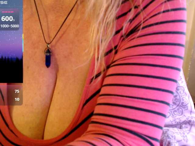 JennaDeluxe's BongaCams show and profile