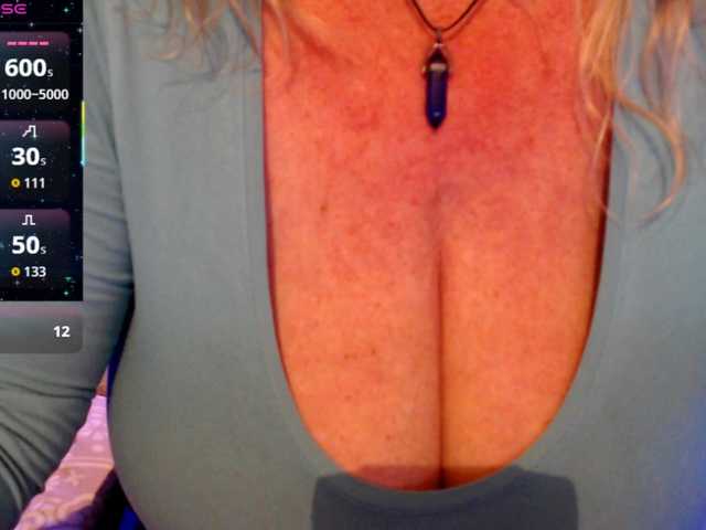 JennaDeluxe's BongaCams show and profile