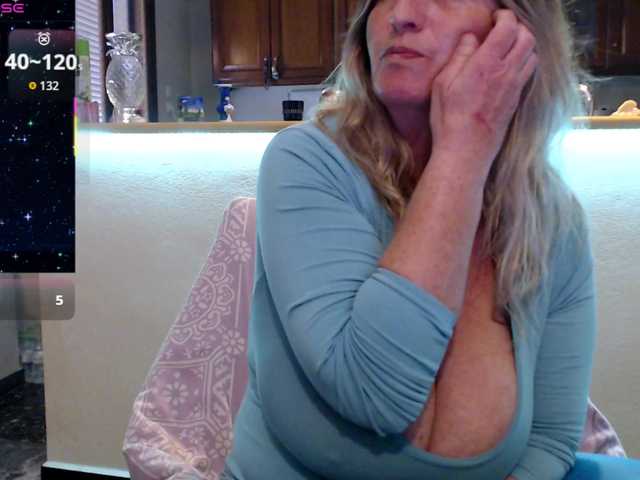 JennaDeluxe's BongaCams show and profile