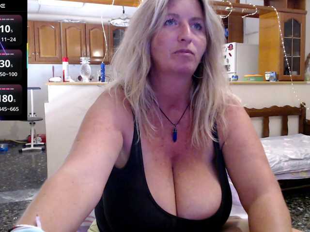  JennaDeluxe chat room