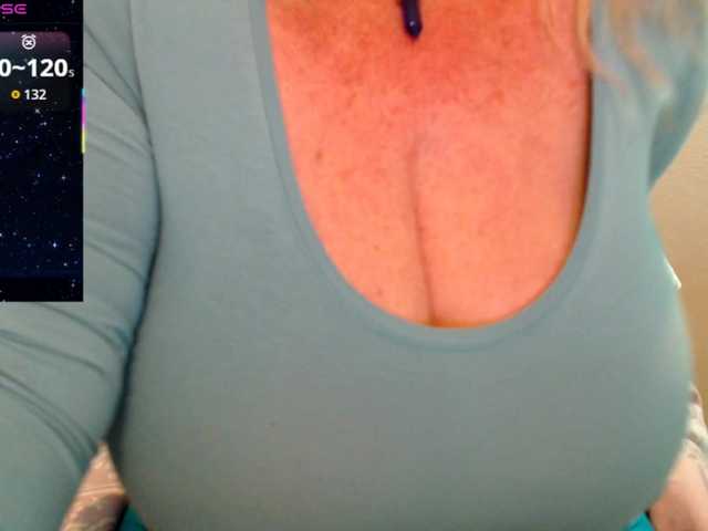 JennaDeluxe's BongaCams show and profile