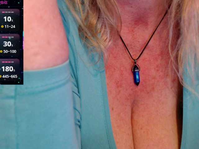 JennaDeluxe's BongaCams show and profile