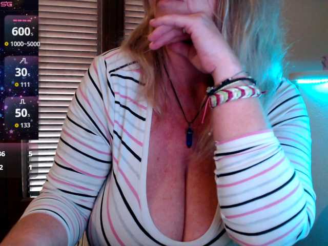 JennaDeluxe's BongaCams show and profile