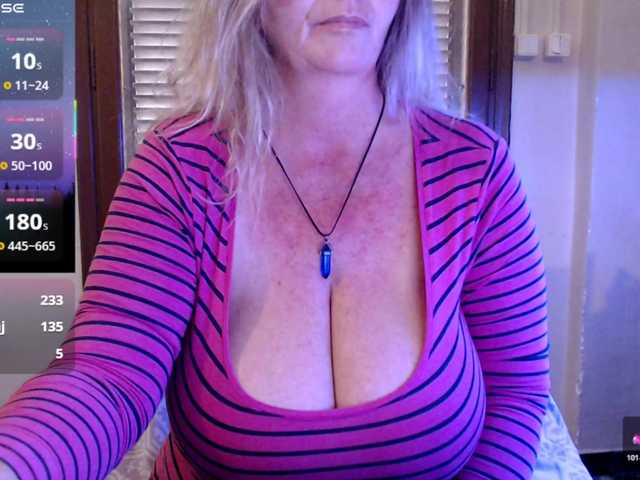 JennaDeluxe's BongaCams show and profile