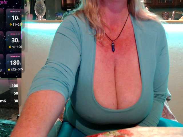 JennaDeluxe's BongaCams show and profile