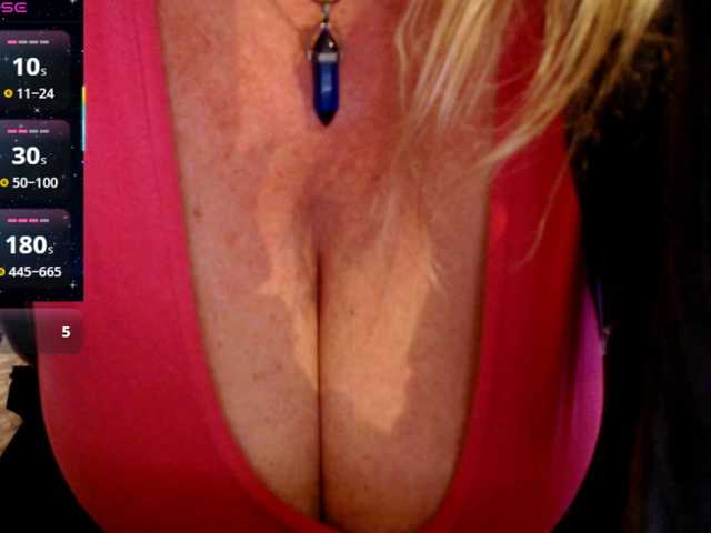 JennaDeluxe's BongaCams show and profile