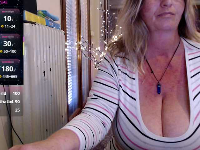 JennaDeluxe's BongaCams show and profile