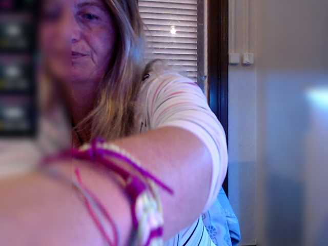 JennaDeluxe's BongaCams show and profile