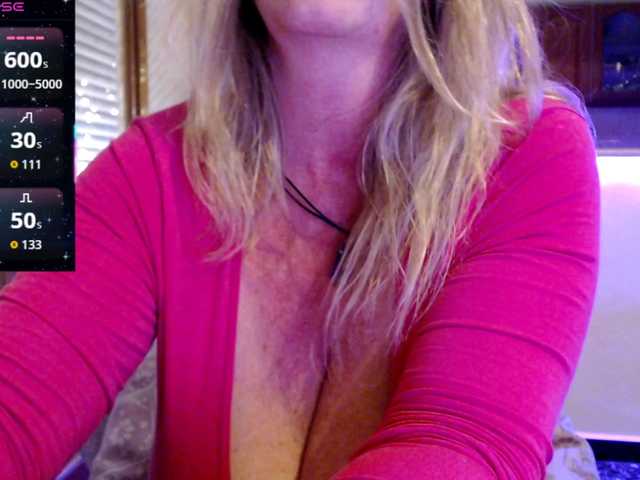 JennaDeluxe's BongaCams show and profile