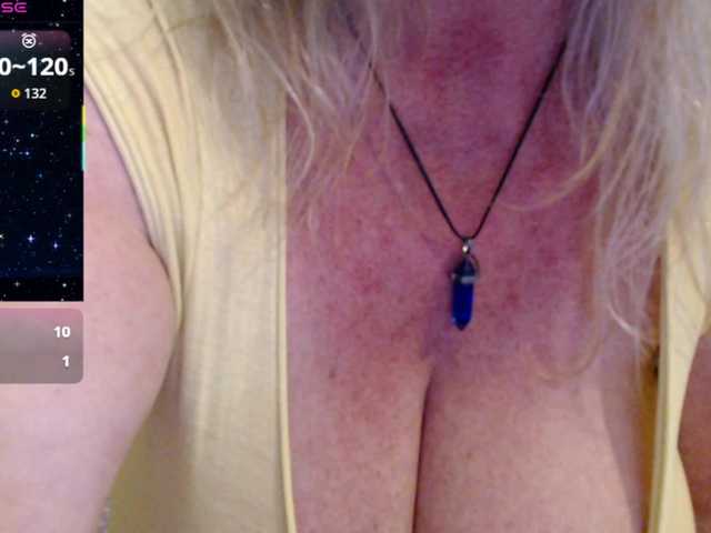 JennaDeluxe's BongaCams show and profile