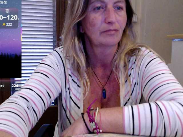 JennaDeluxe's BongaCams show and profile