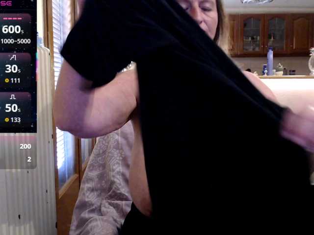 JennaDeluxe's BongaCams show and profile