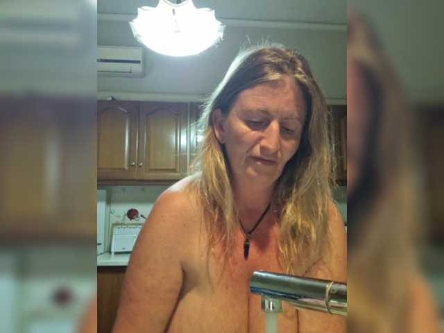 JennaDeluxe's BongaCams show and profile