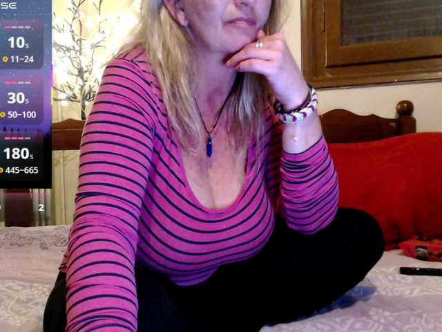 JennaDeluxe — Hi Im Jenna  #bigboobs #curvy #milf