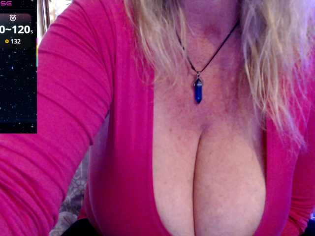 JennaDeluxe's BongaCams show and profile