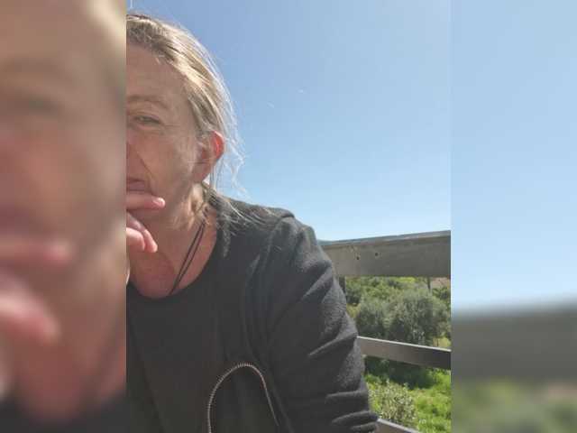 JennaDeluxe's BongaCams show and profile