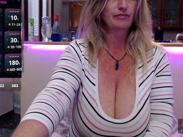 JennaDeluxe's BongaCams show and profile