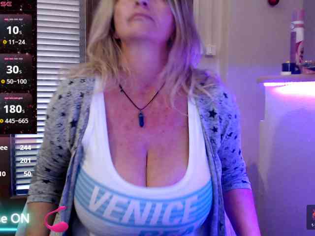 JennaDeluxe webcam